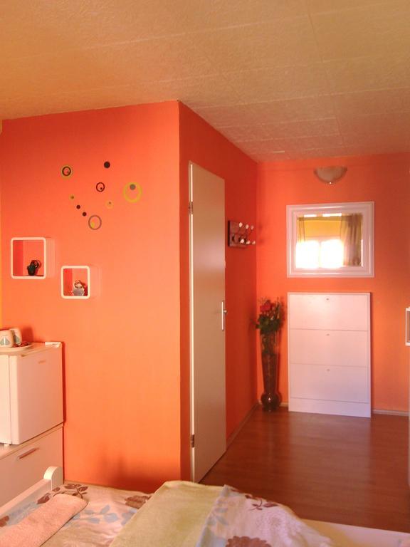 Studio And Rooms Korzo Rijeka Ruang foto